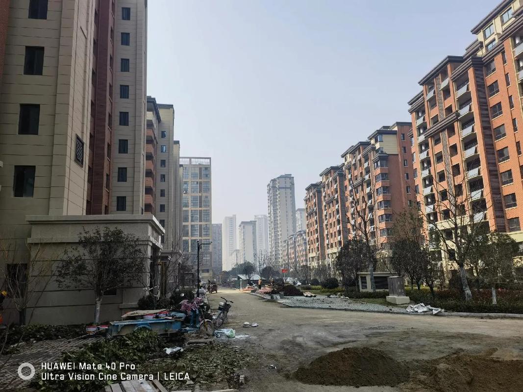 小区入户门门禁锁安装施工现场 从安防监控到智能化弱电的实战记录